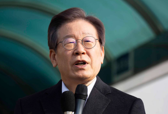 堆财网 中国前脚公布访华名单，后脚就发布关税清单，美欧猝不及防