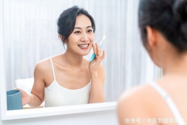 牛股动力 “睡前刷牙”是错的？医生提醒：不想牙齿提前坏掉，刷牙留心5点