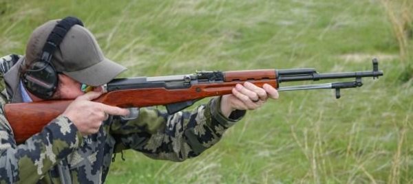 恒利决策 精准度在同类枪械中受赞誉 56式半自动是如何实现精准射击的？